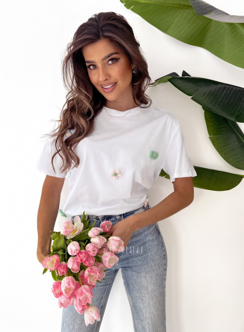 T-shirt w kwiaty śmietankowy