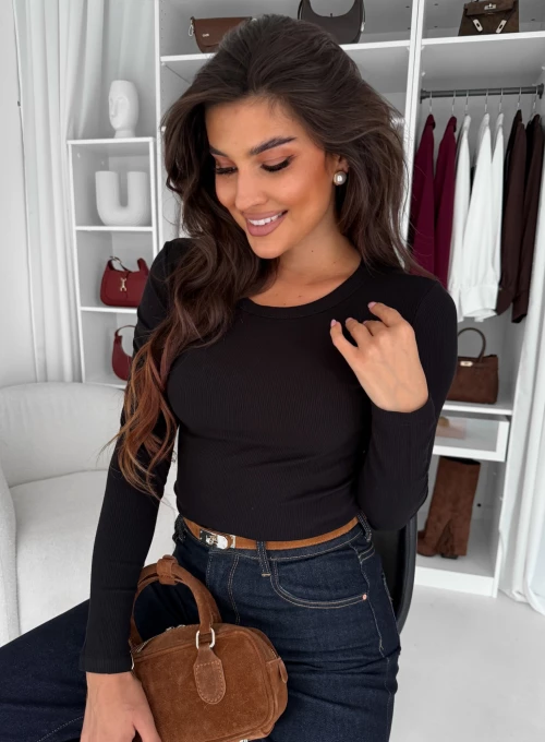 Bluzka swetrowa Rabi Basic czarna 4