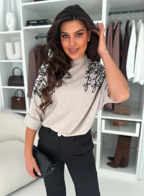 Sweter oversize Boho Flowers beżowy