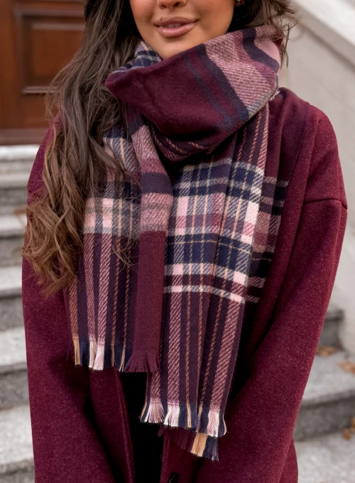 Szal Meri w krate burgundowy 1