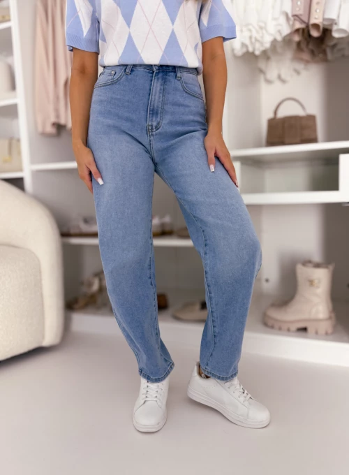 Spodnie Mom Fit blue jeans z ozdobnym guzikiem Mia