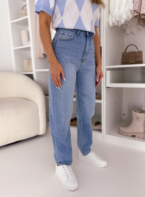 Spodnie Mom Fit blue jeans z ozdobnym guzikiem Mia 3
