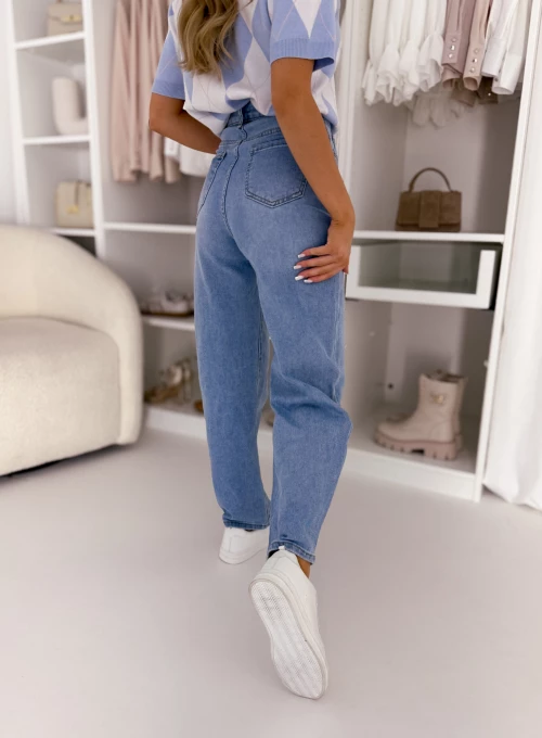 Spodnie Mom Fit blue jeans z ozdobnym guzikiem Mia 4