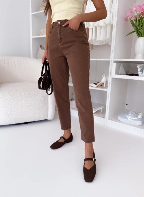Spodnie jeansowe typu Mom Fit czekoladowe Lucy 2