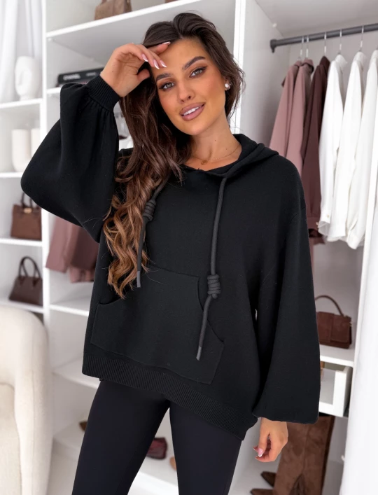 Sweterek wiskozowy z kapturem czarny Karmen