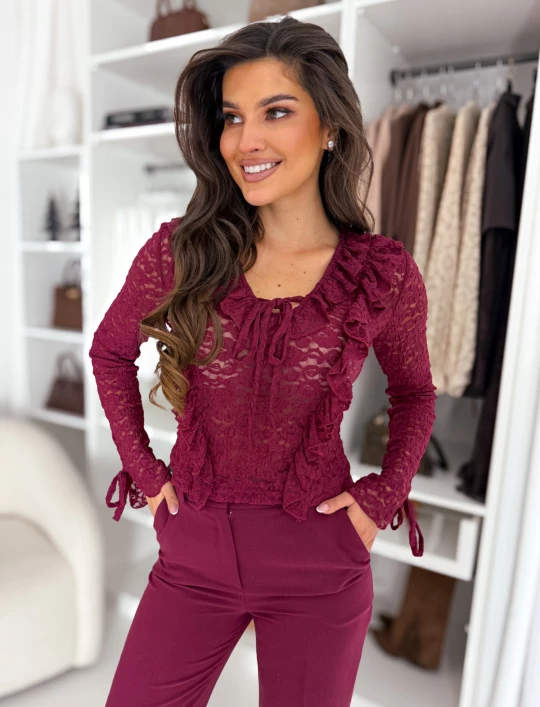 Bluzka koronkowa z ozdobnym dekoltem bordowa Dalia